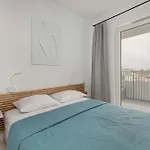 Baltic Waves Stylish With Parking, & Gym By Renters Apartment Misdroy