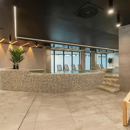 Baltic Waves Stylish With Parking, & Gym By Renters *