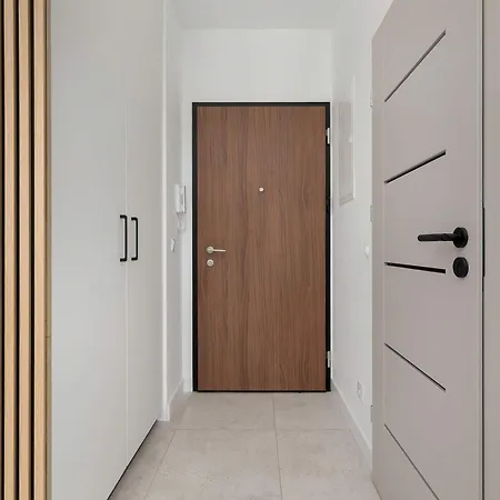 Baltic Waves Stylish With Parking, & Gym By Renters Misdroy