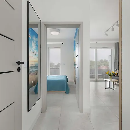 Baltic Waves Stylish With Parking, & Gym By Renters Apartment *