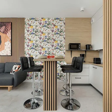 דירה Baltic Waves Stylish With Parking, & Gym By Renters מידזיזדרויה