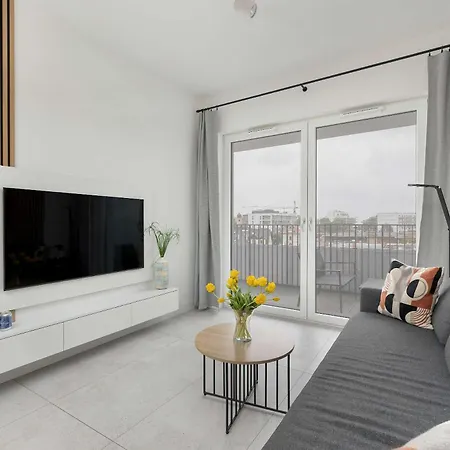 Apartment Baltic Waves Stylish With Parking, & Gym By Renters *