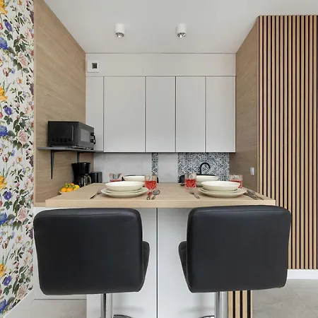 דירה Baltic Waves Stylish With Parking, & Gym By Renters מידזיזדרויה