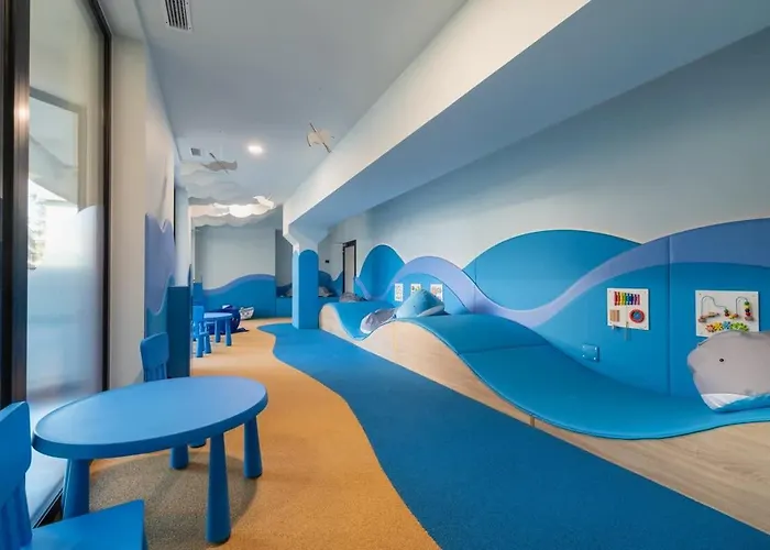 Baltic Waves Stylish With Parking, & Gym By Renters 公寓 米兹多洛杰