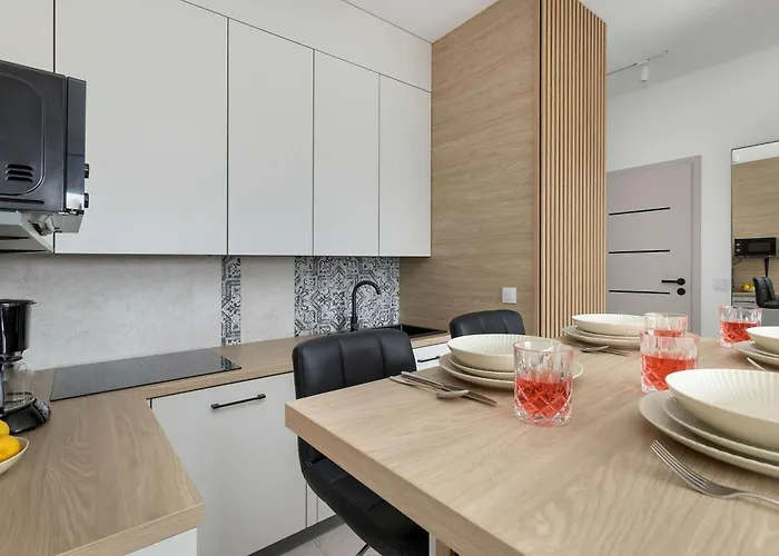 Baltic Waves Stylish With Parking, & Gym By Renters 公寓 *